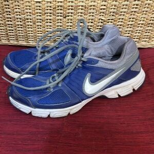 Nike downshifter 5 2014 running shoe mens 7.5